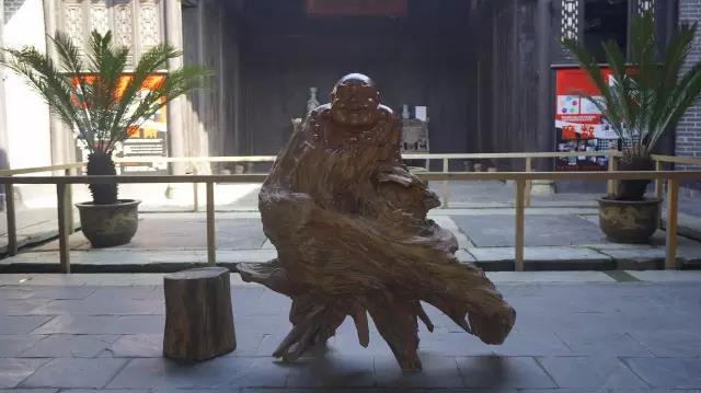雕塑.jpg
